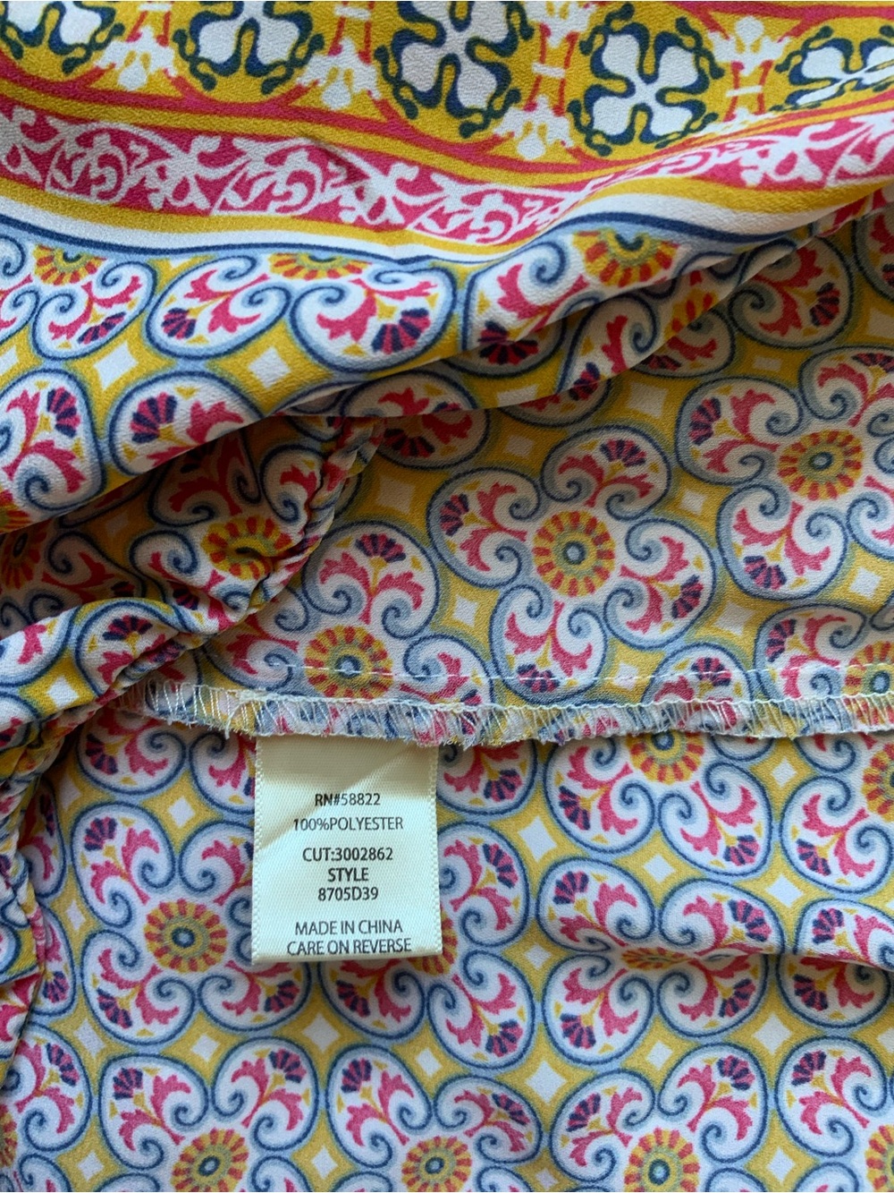 Max Studio Vibrant Multicolor V-Neck Printed Top - Picture 4 of 4